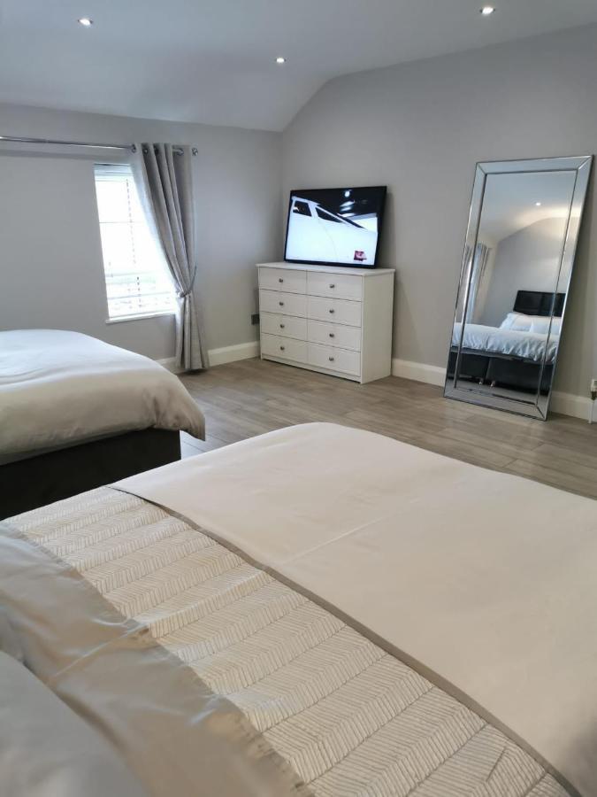 Modern 3-Bed Apartment In Magherafelt Sleeps 8 المظهر الخارجي الصورة